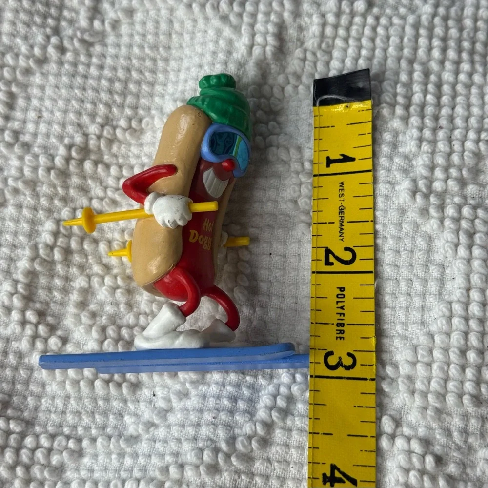Vintage‎ 1990 Hallmark Keepsake Hot Dogger Skiing Ornament Retro Hot Dog 90s